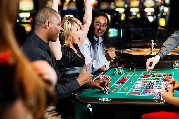 firmanbet Android app interface showing live blackjack table with dealer feed and betting controls