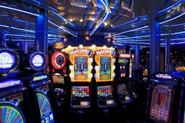 Live blackjack and roulette dealer studios on firmanbet